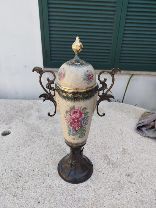 Vendo quadro de  estanho espelho e jarra