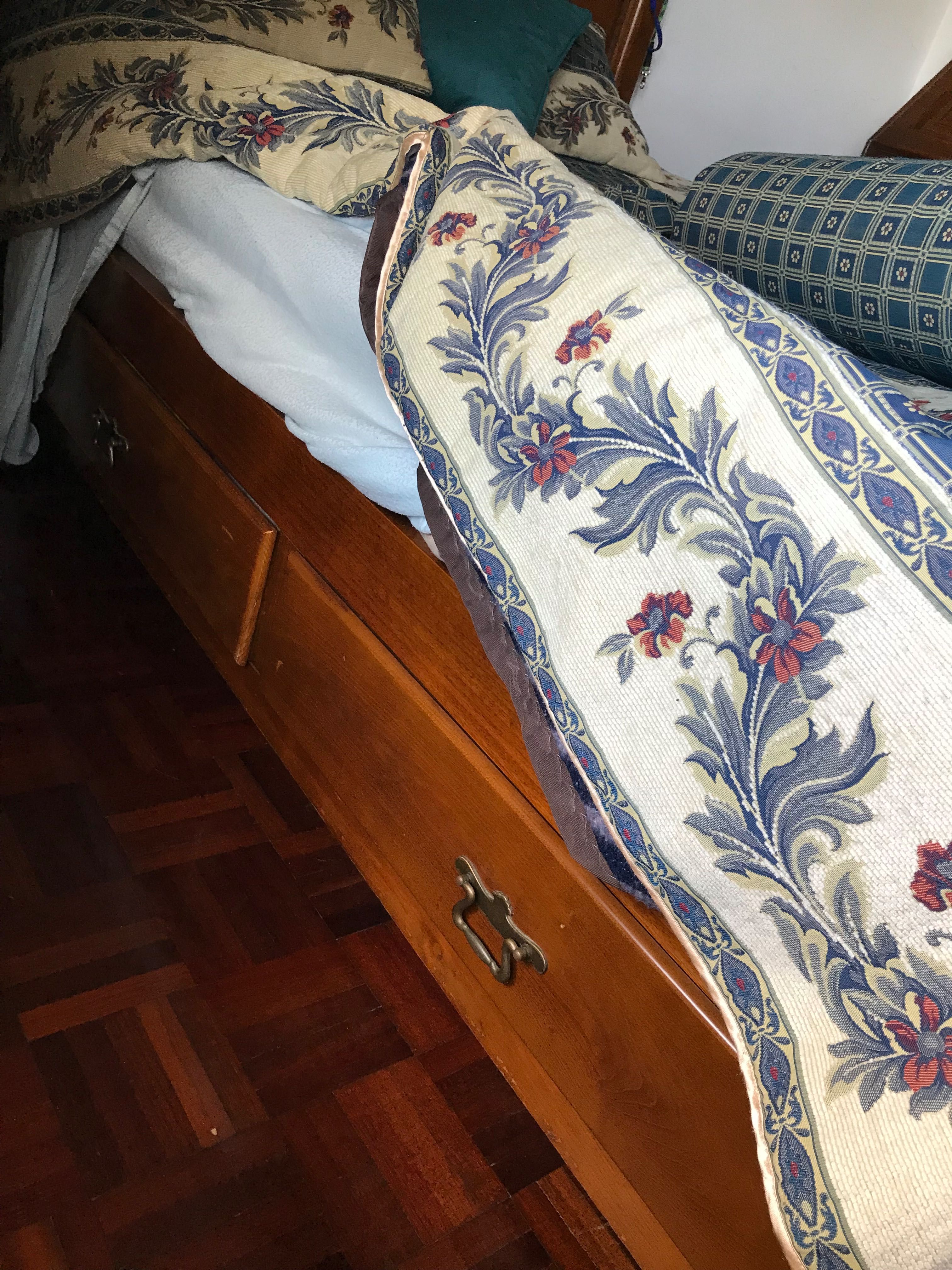 Vende-se conjunto de quarto