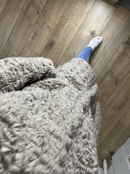 Sztuczne futro brazowe bezowe H&M 40