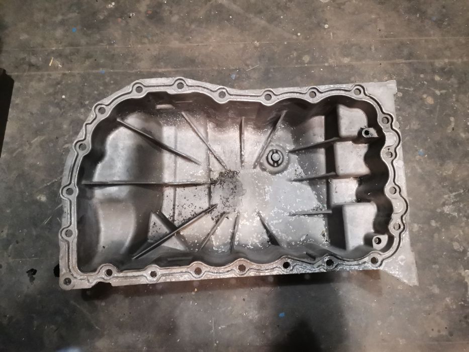 Блок цылиндров. рено-кенго 2001г 1.9тди.блок шлифовать не надо!