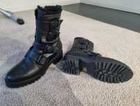 Bota  Lola  Cruz