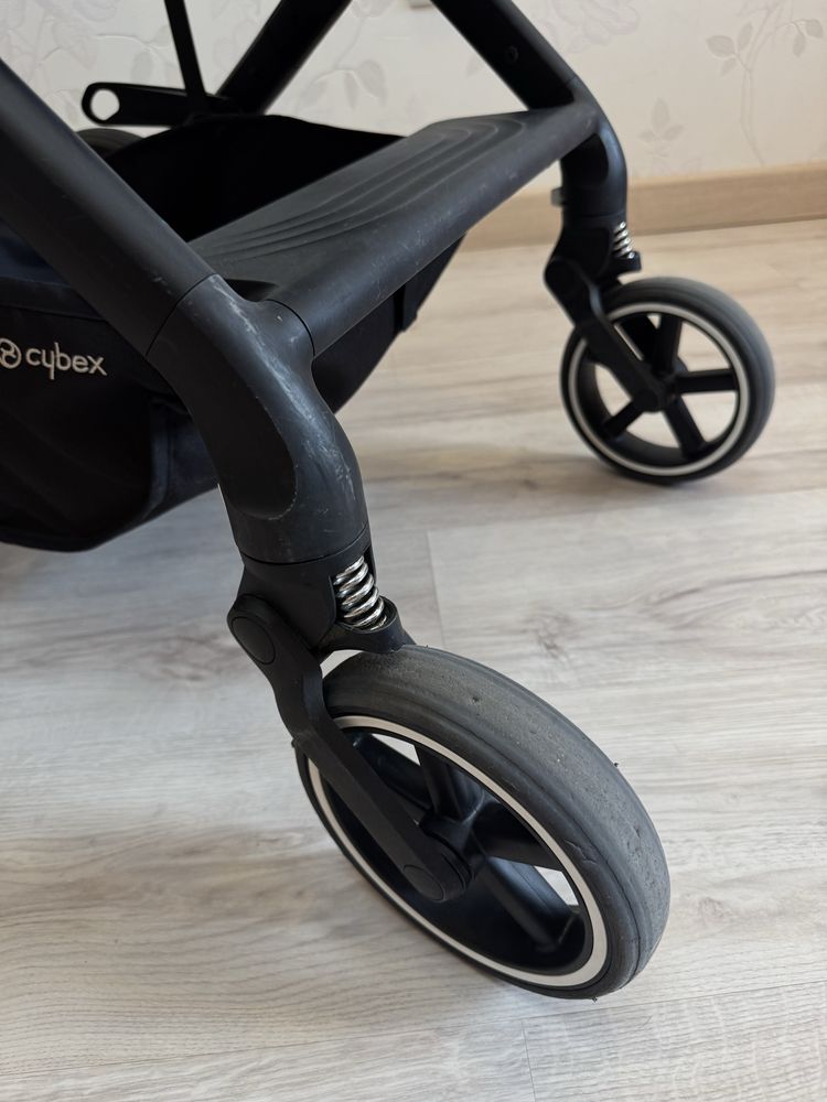 Прогулянкова коляска Cybex Balios S Lux з оригінальними аксесуарами