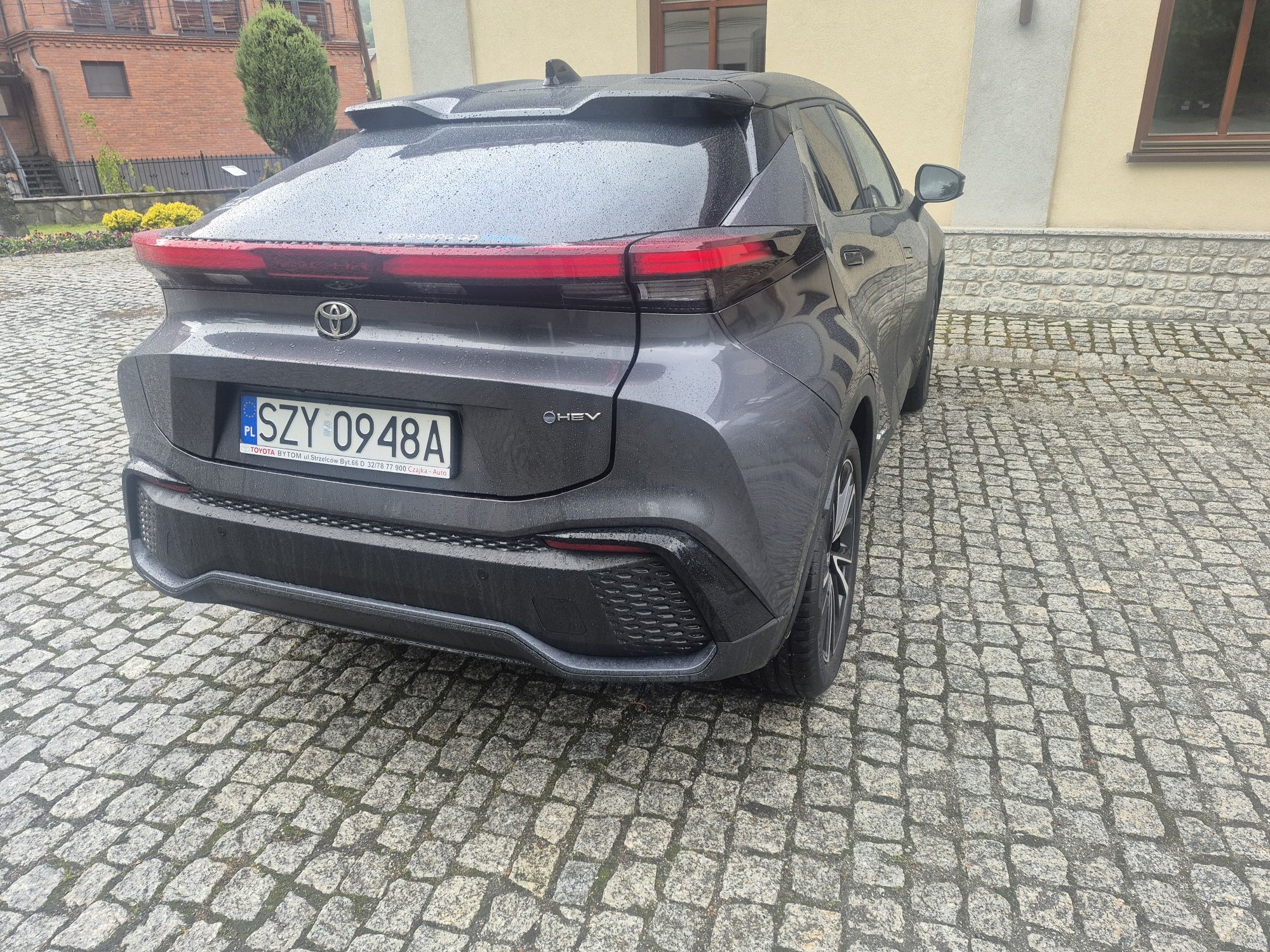 Toyota C-HR 2.0 Hybryd 197KM AWDi ,Executive 4x4