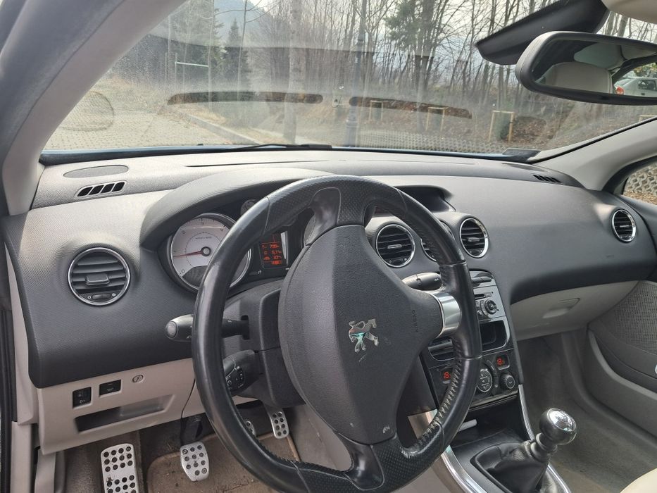 308 cc w pięknym zestawieniu kolorów