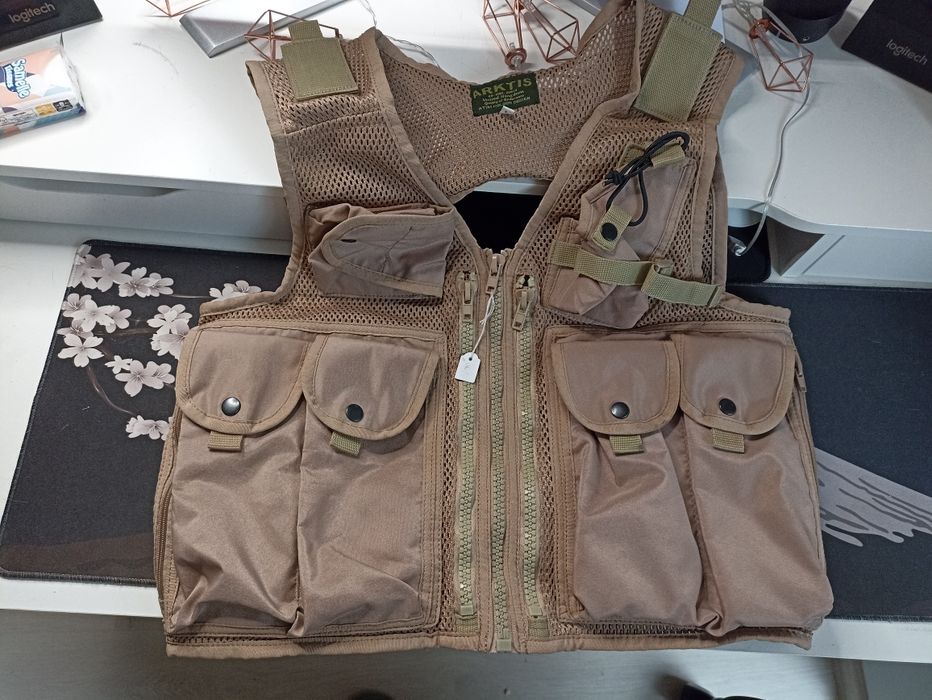 ARKTIS Assault Vest K173 K111 UKSF PMC Royal Military Police SAS Deser