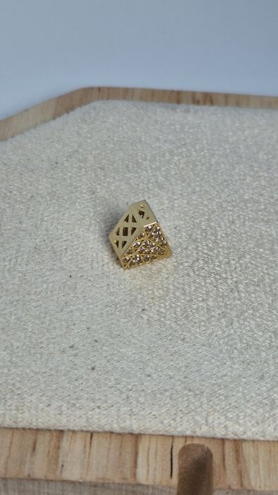 Złoty 585 charms kryształ brylant diament z białą cyrkonią