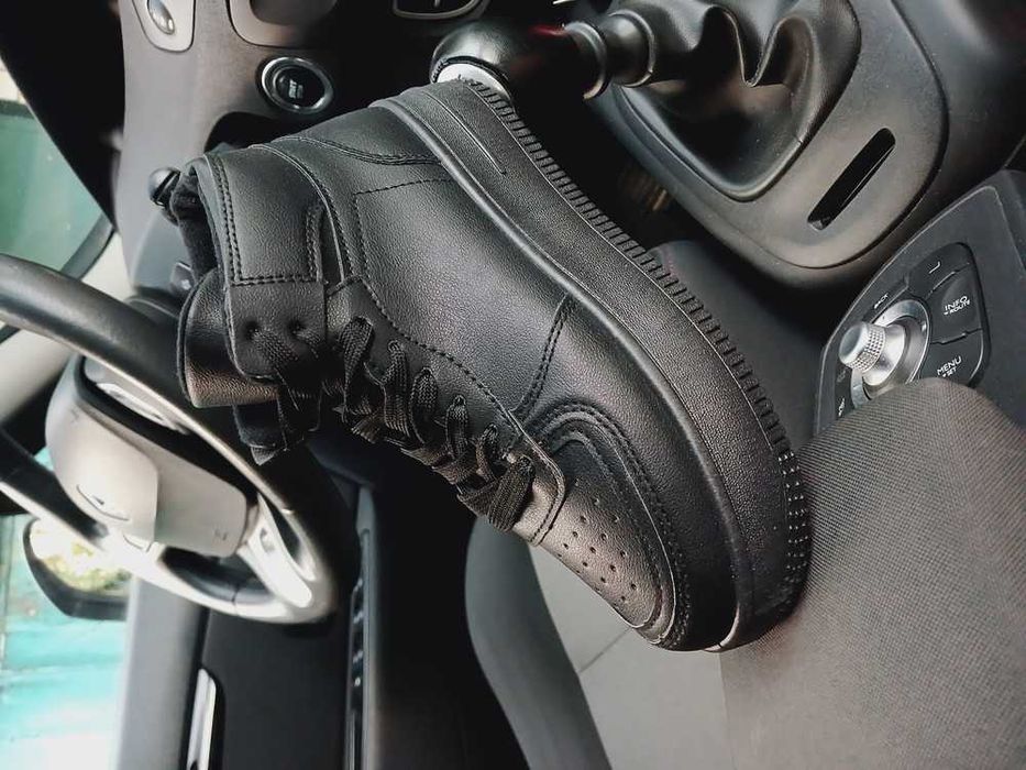 Круті кросівки/хайтопи. р.39(але дуже маломір)