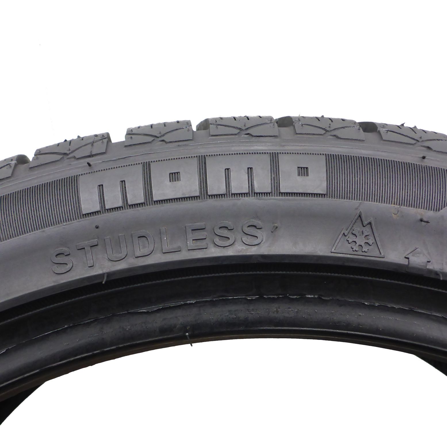 205/45/17 Momo 205/45R17 88V XL North Pole W-2 Zima 2020 8-8,2mm