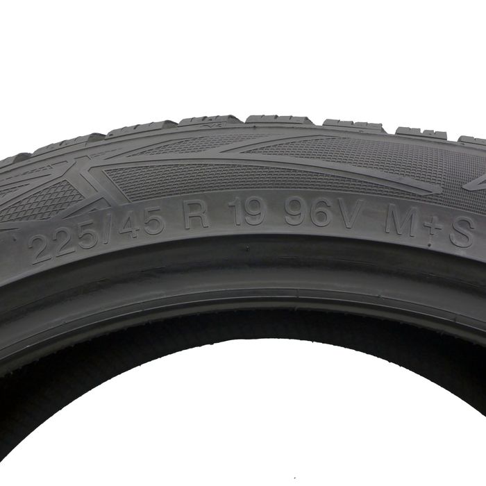 Opony 225/45/19 Vredestein 225/45R19 96V XL Zimowe 2022 7.2-8.2mm