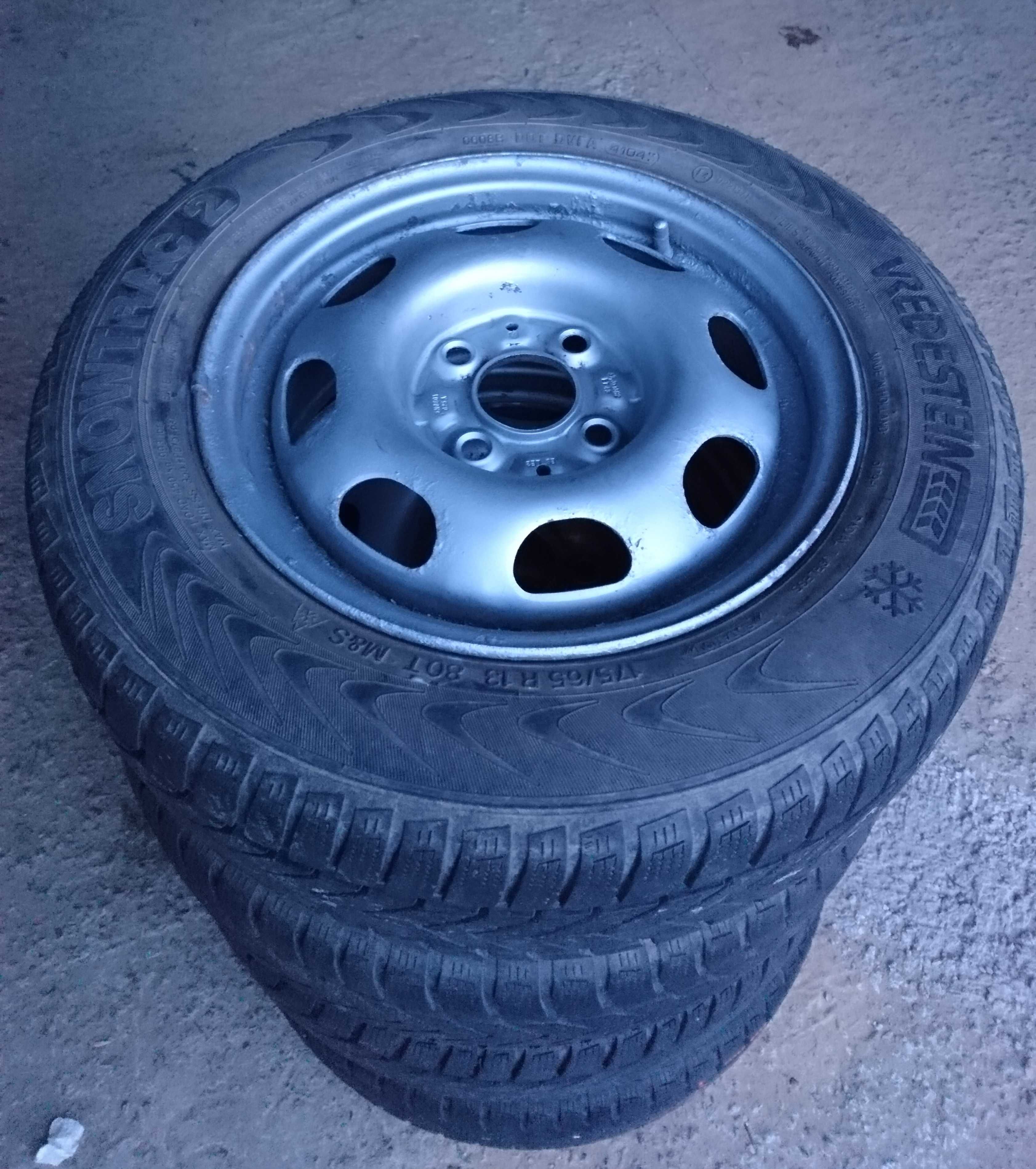 Opony Vredestein Zimowe 175/65 R13 80T z felgami