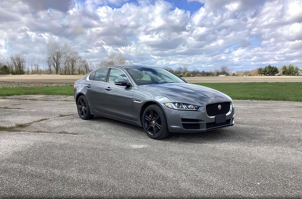 Jaguar XE      2018