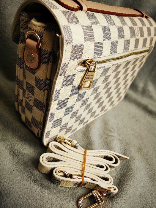 Torebka LV Louis Vuitton Metis Monogram Skórzana Biała wytłaczana