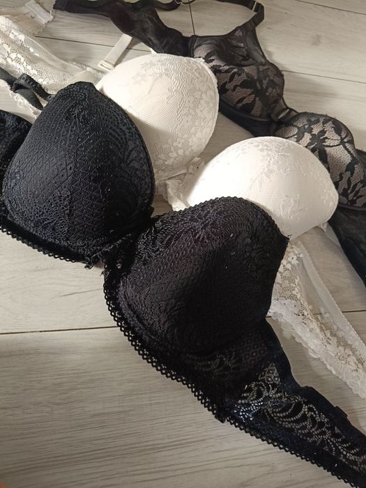 Staniki biustonosze róż ok 75 80 E stan jak na zdjęciu czarny brak ram