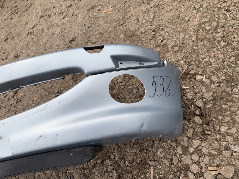 Бампер на Peugeot 206