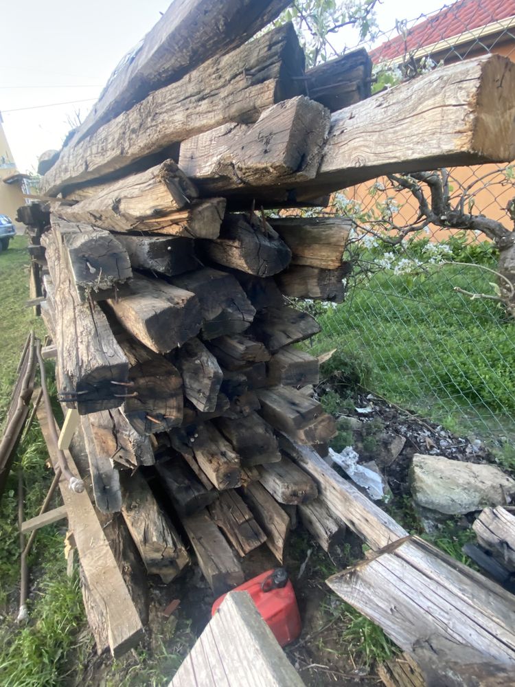 Bigas/Barrotes de castanho com 300 anos