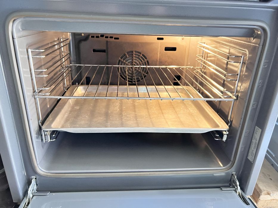 Духовка Bosch (Німеччина)