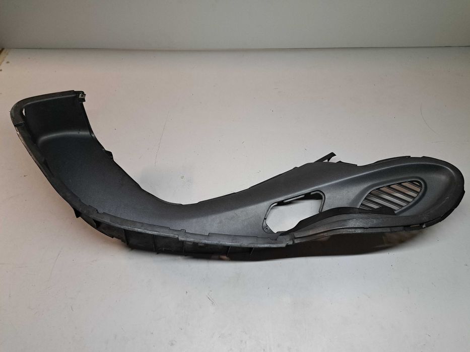 APOIO DE PE ESQUERDA PIAGGIO X9