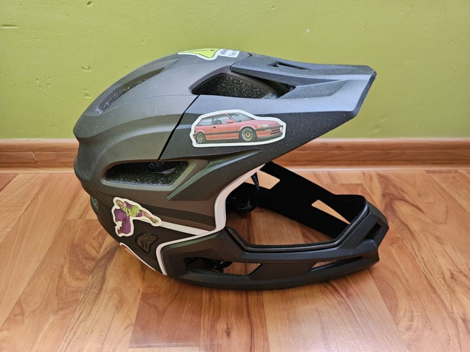 Kask rowerowy rozm. L + google.