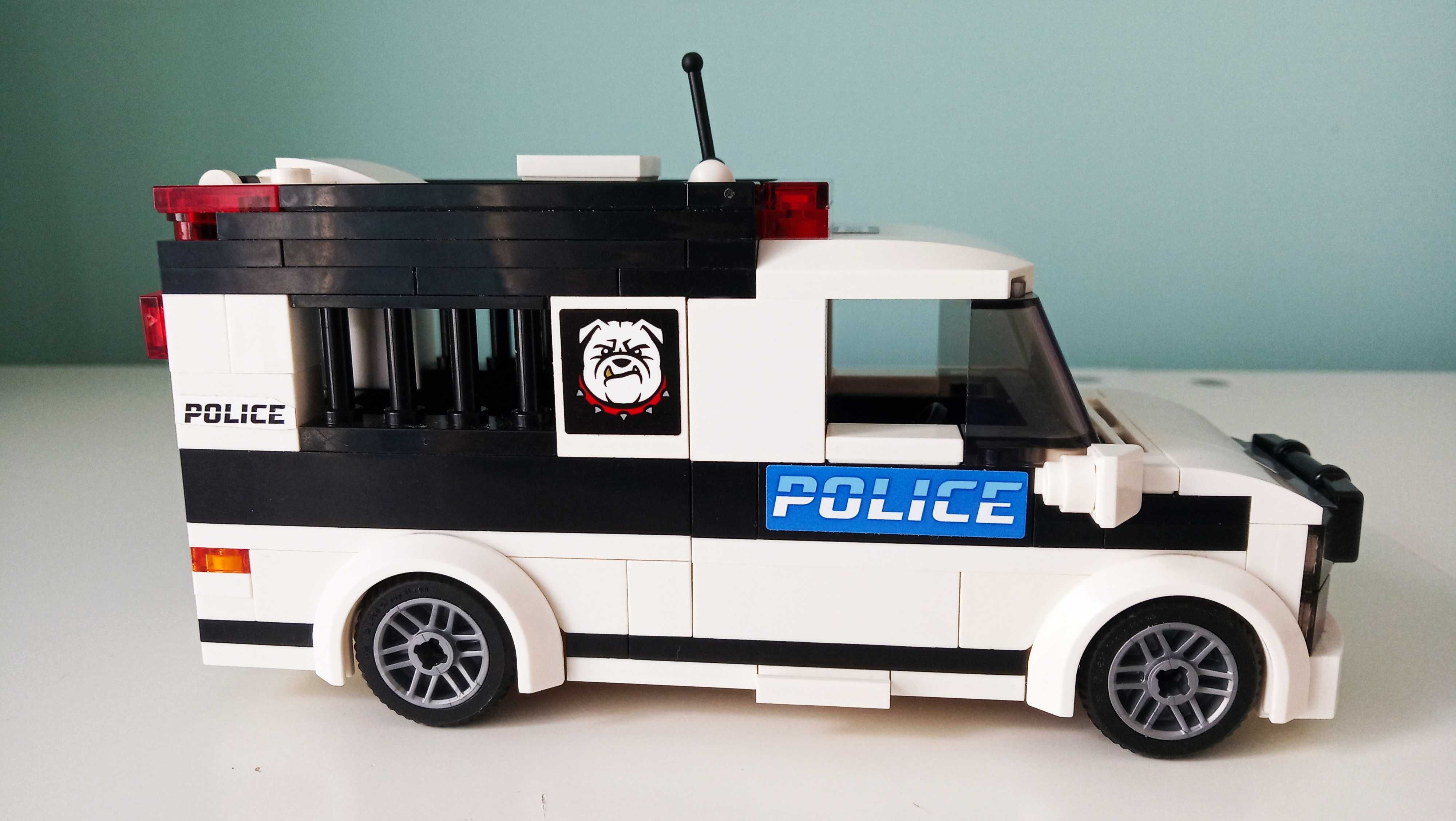 Lego Moc Mercedes-Benz Sprinter więźniarka policyjna + 2 mini-figurki