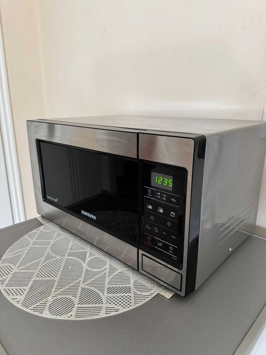 Mikrofalówka Samsung ME73M Stan bardzo dobry