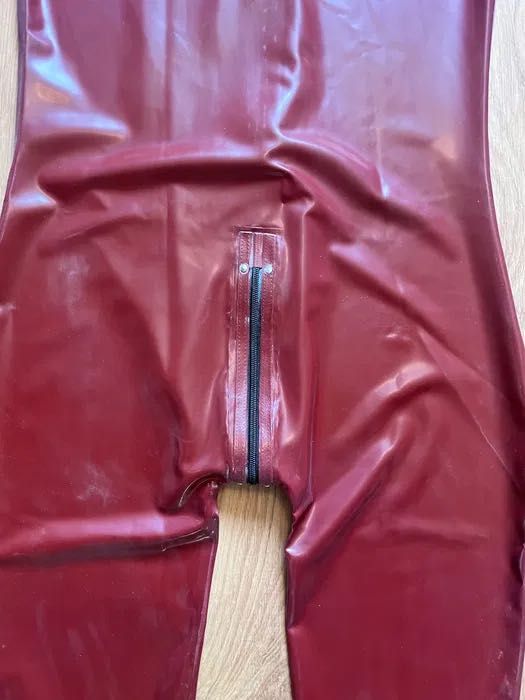 988/ OD REKI XXL Latex CHLOROWANY piękny kombinezon catsuit czerwony