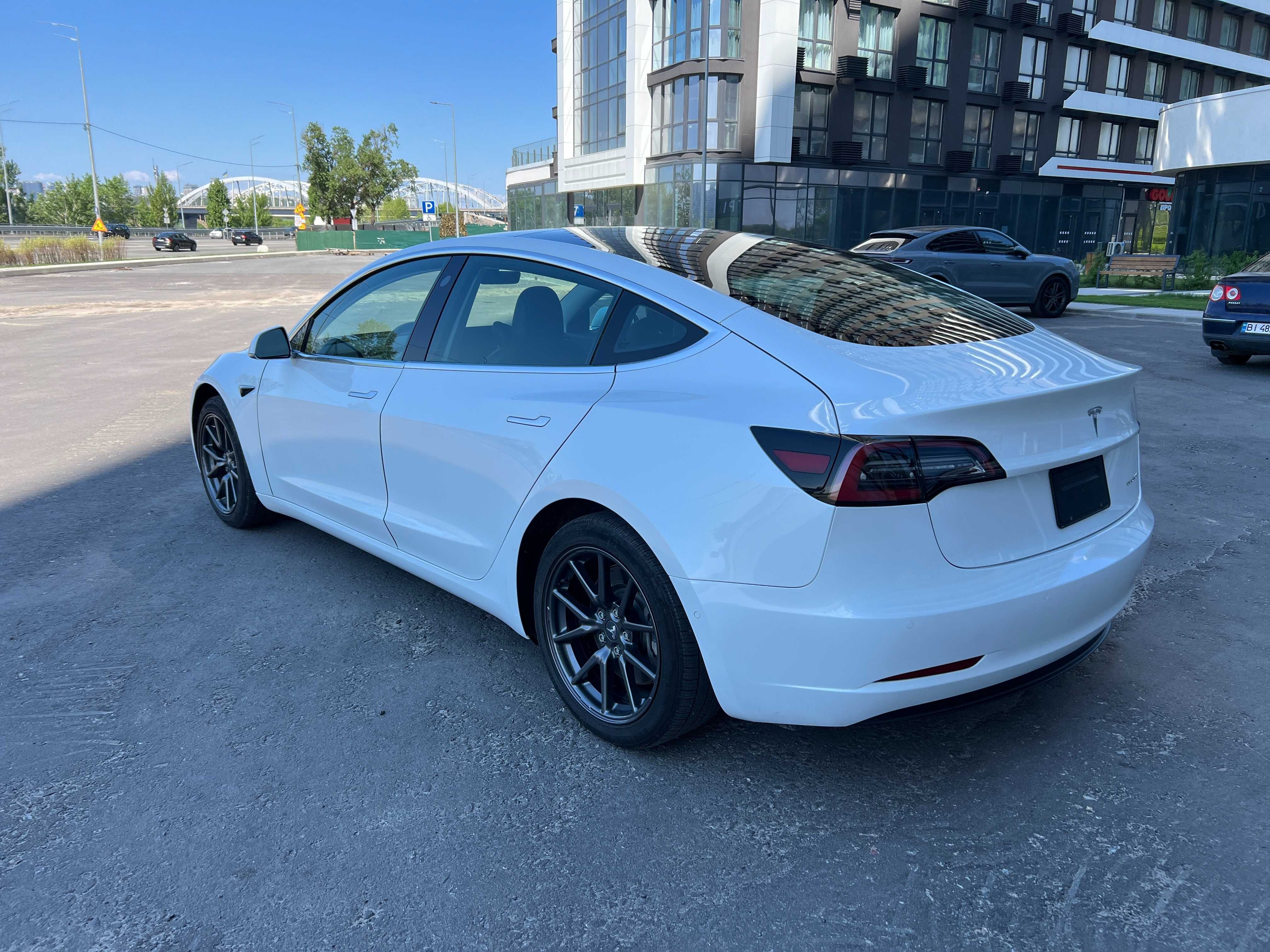 Продам Tesla Model 3 2019 Long Range Dual Motor AWD