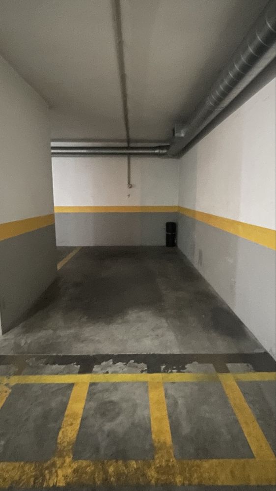 Lugar garagem Morais Soares/ Paiva Couceiro