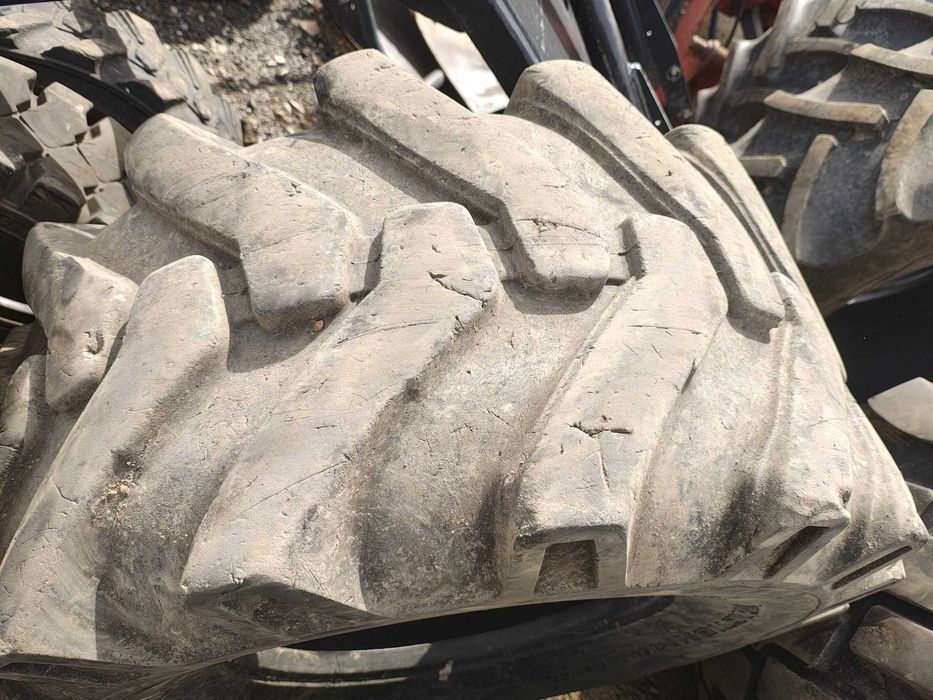 Opona przemysłowa 18-19.5 Camso ładowarka Manitou Merlo Mecalac