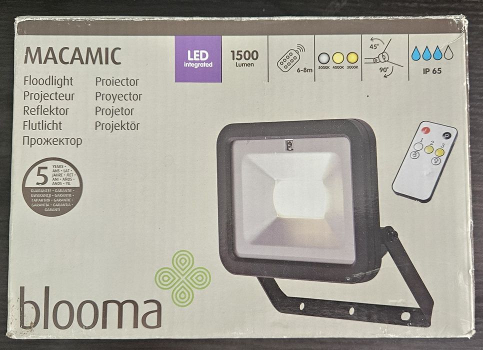 Lampa naświetlacz Blooma Macamic