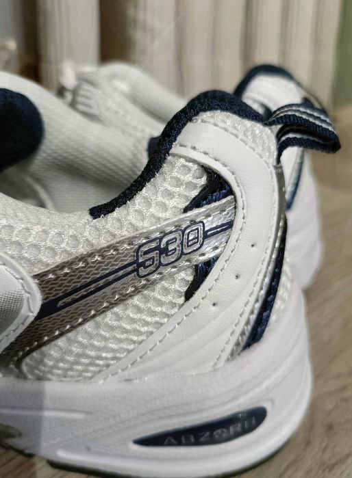 Białe tenisówki New Balance 530 w rozmiarze 37