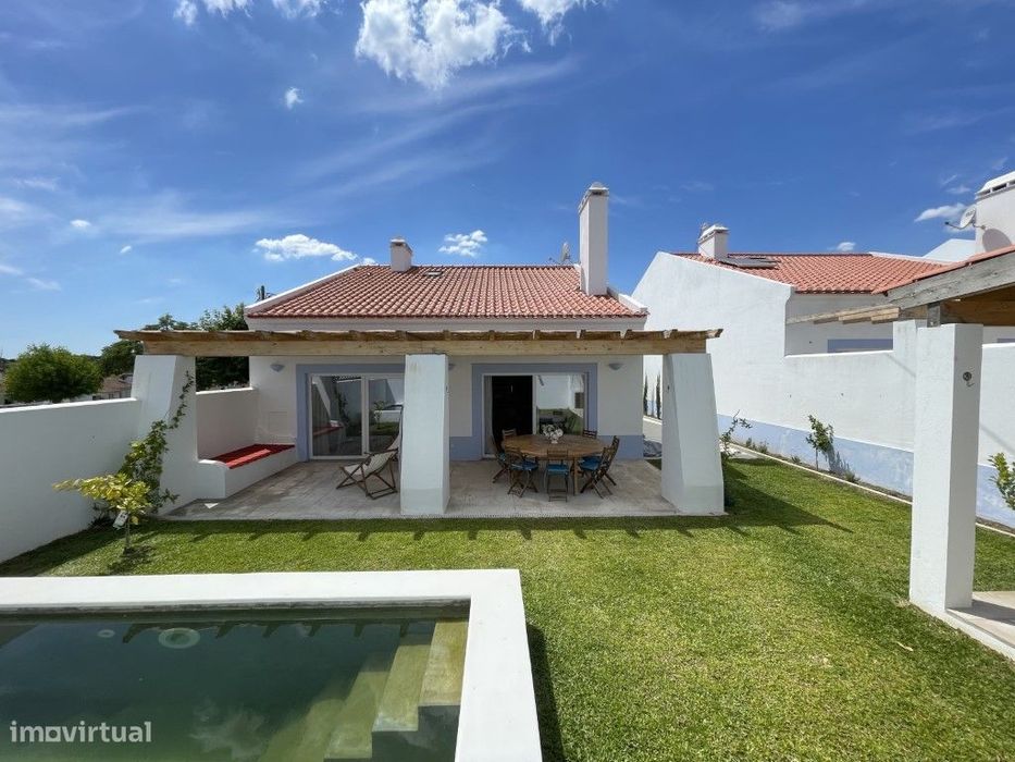 Moradia com 3 quartos, piscina e jardim, São Cristóvão, Montemor-o-...