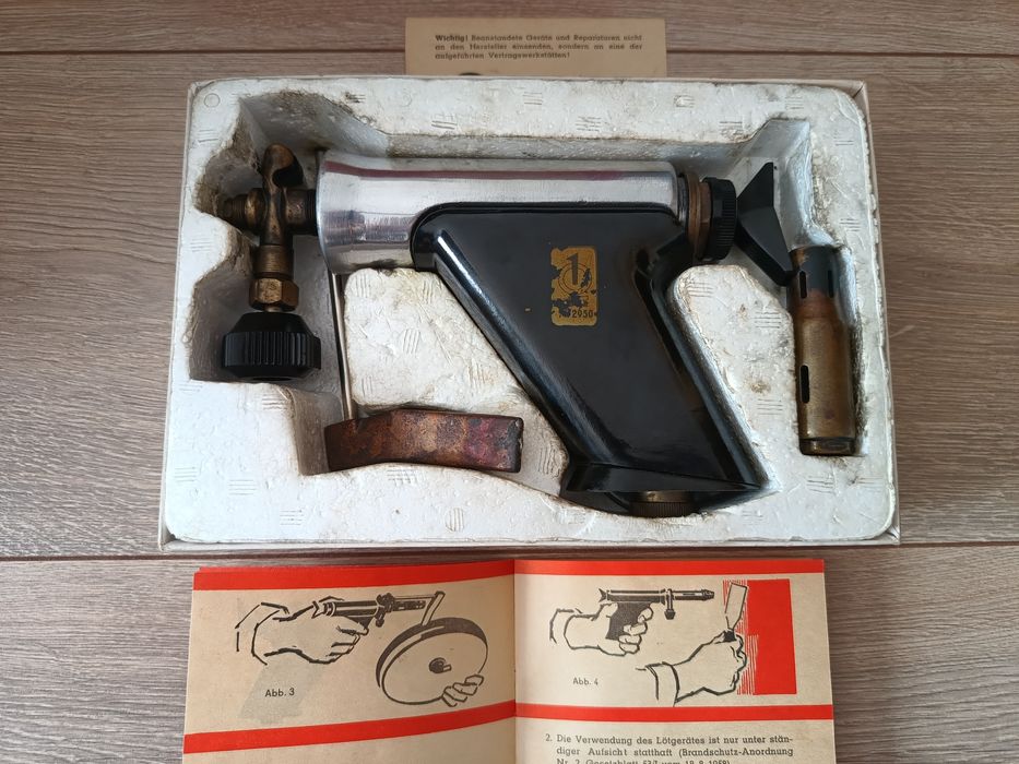 Stary palnik lutlampa na benzynę wschodnie Niemcy BAT 100 - 1