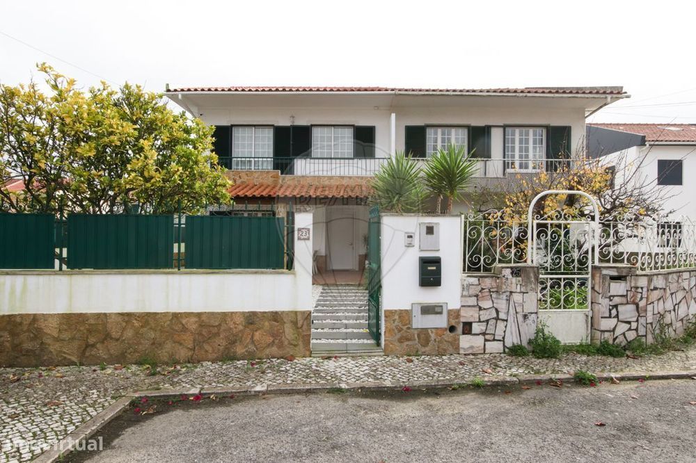 Moradia T4 para venda