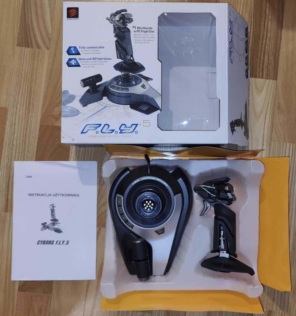 Joystick - Saitek Mad Catz F.L.Y. 5