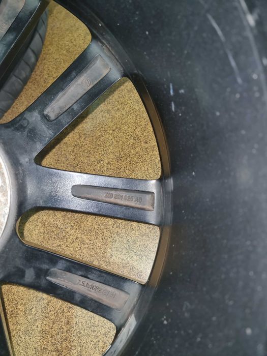 Диски оригінал Volkswagen 5×112 R18 J7.5 ET 51 з гумою
