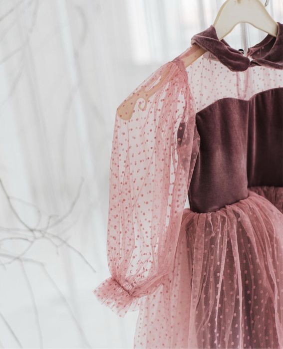 Сукня на дівчинку