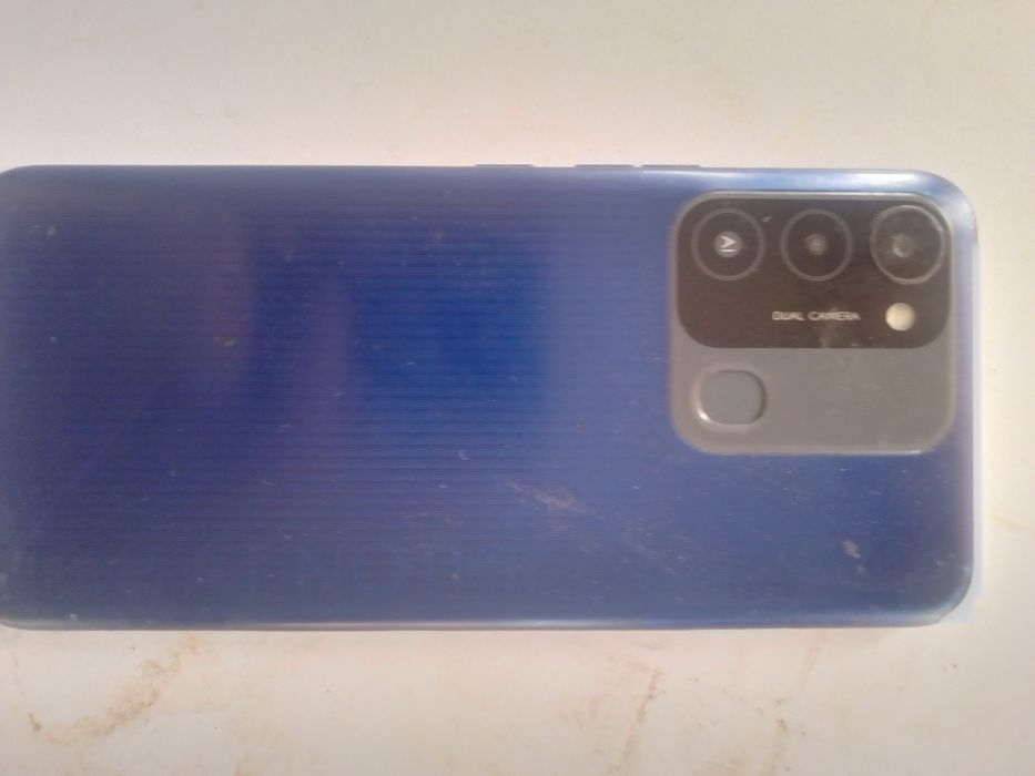 Продам телефон Tecno SPARK