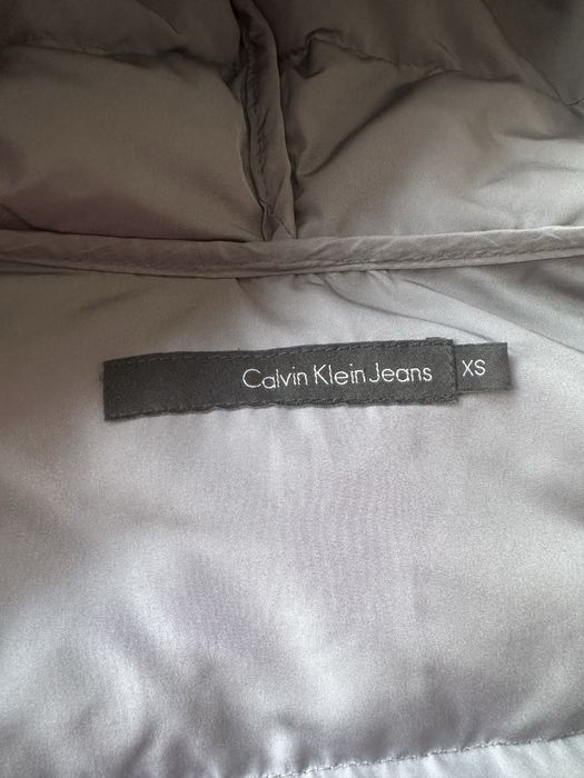 Коротка тепла пухова куртка calvin klein xs