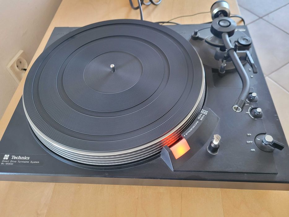 Technics SL-2000