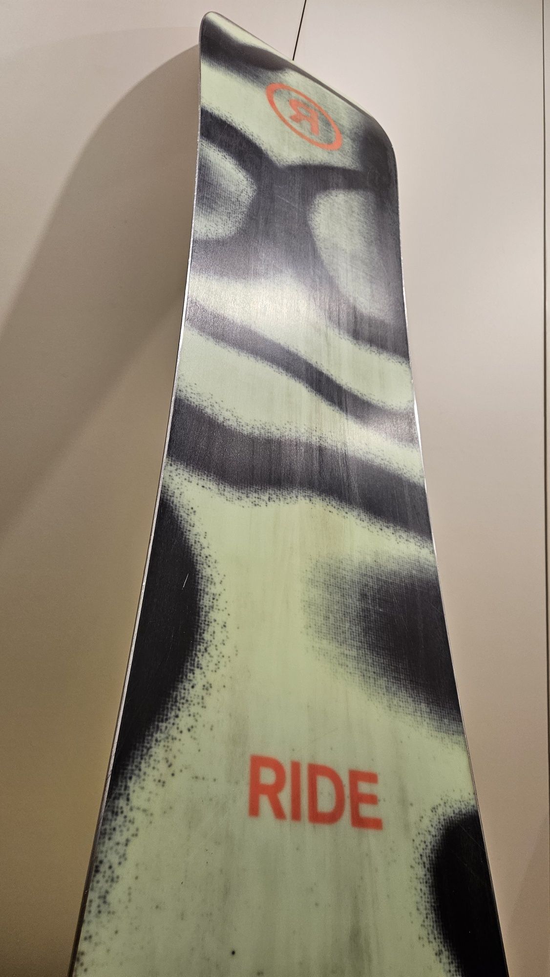 Snowboard RIDE Warpig L 154 jak nowa