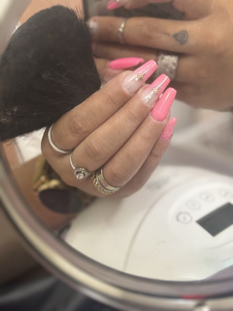 Unhas de gel ,gelinho e pestanas