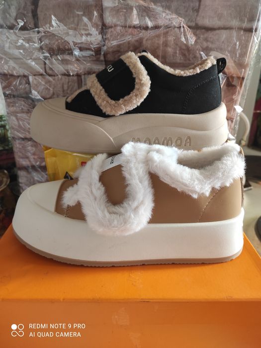 Продам женские зимние брендовые угги,кеды.