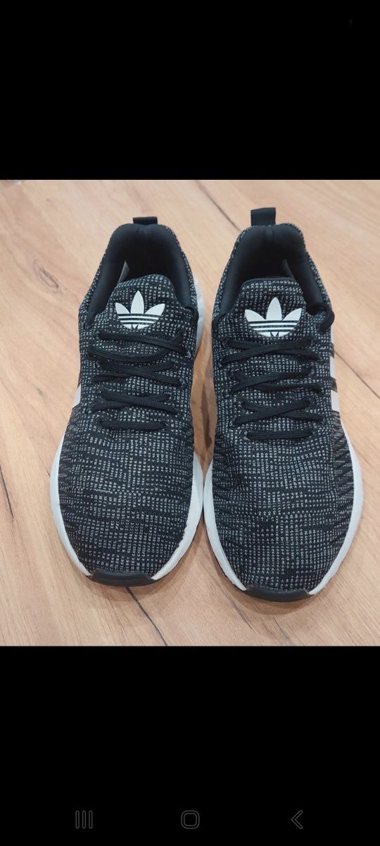 Adidas Swift Run rozm. 40