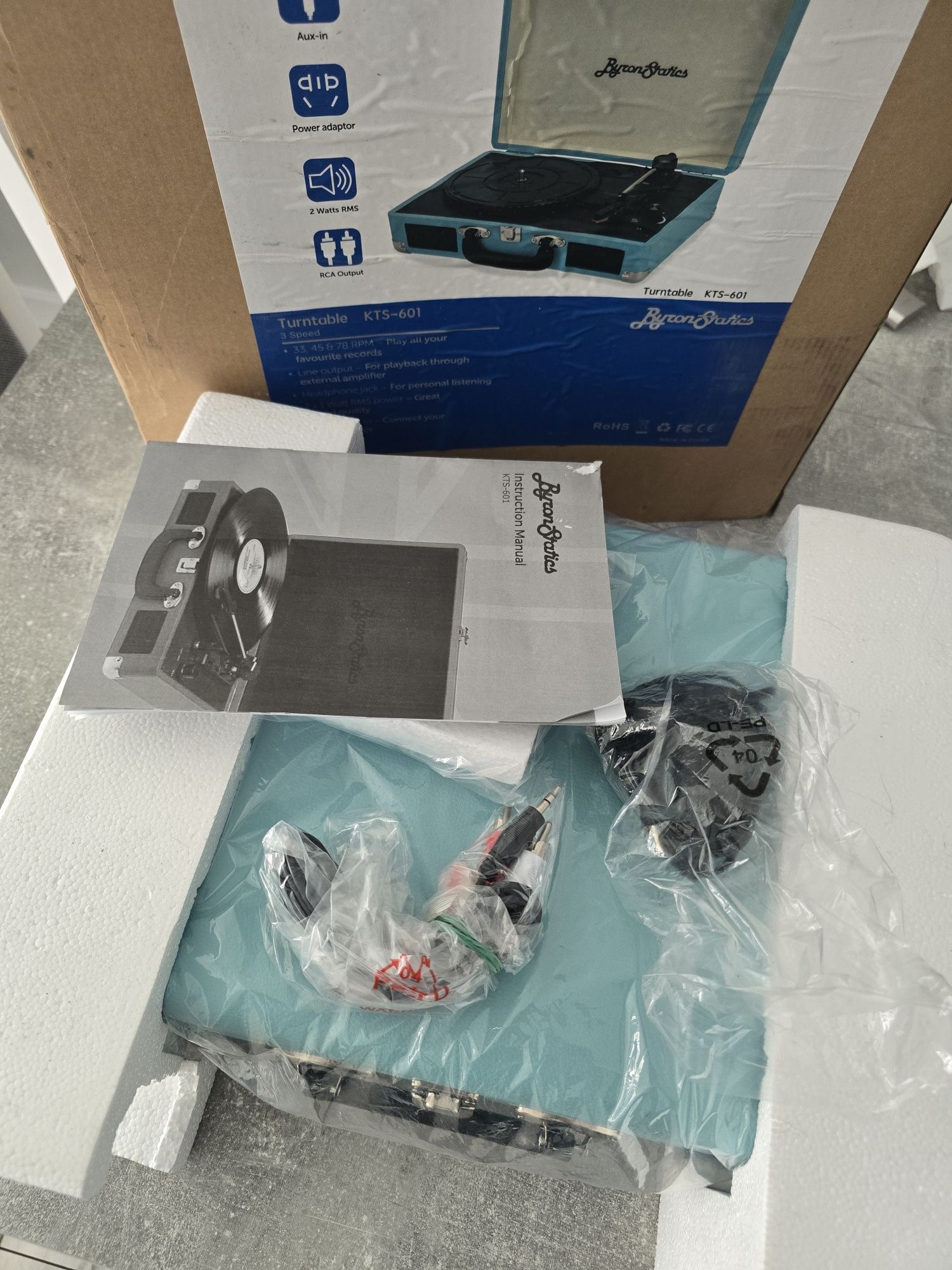 Gramofon przenośny KTS 601