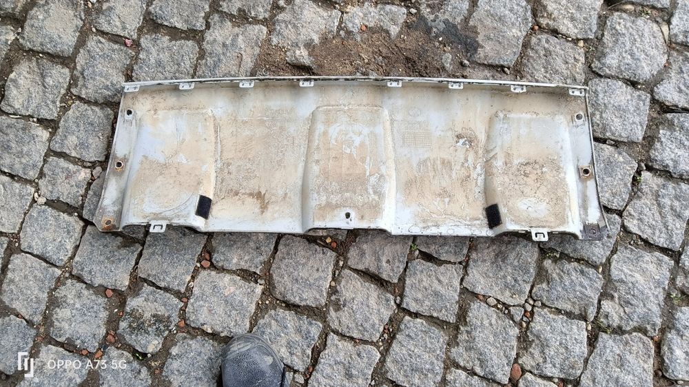 Avental de parachoques Dacia Duster 2013