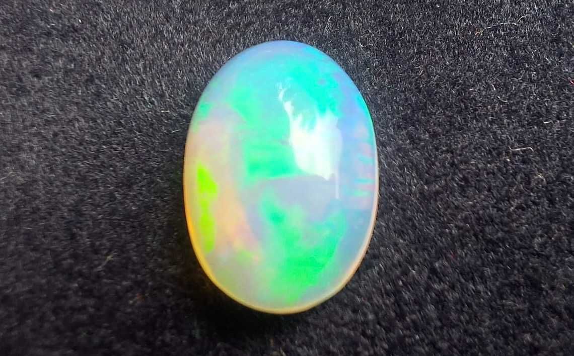 Opal naturalny, Kenia, 2,80 ct