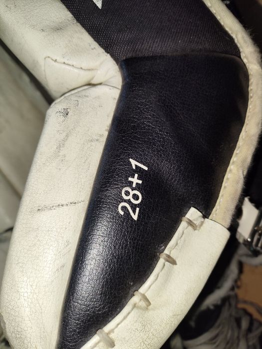 Форма воротаря, юніор, інтермедіа,клюшка нагруднік  шолом шорти