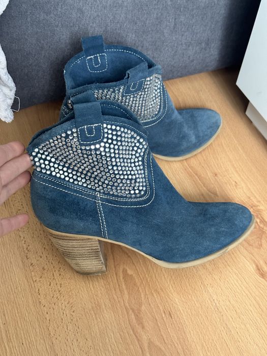 Шкіряні ковбойські чоботи