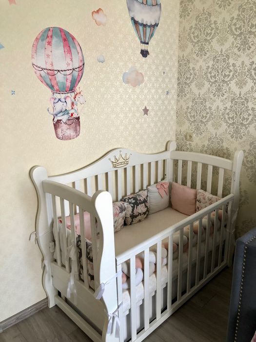 Дитяче ліжко з матрасом і бортиками