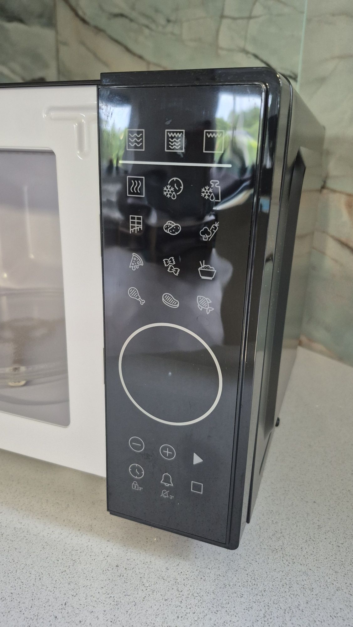 Mikrofala Beko MGC 20130BB